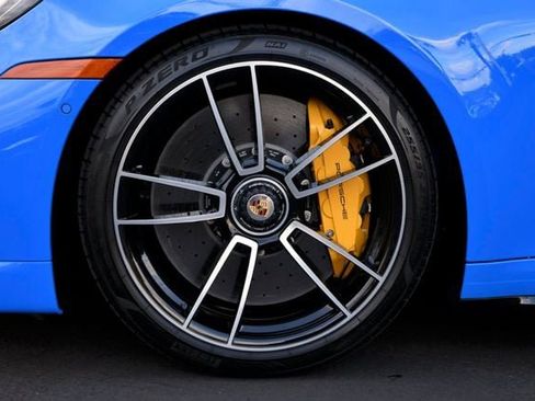 Used 2022 Porsche 911 Turbo S image 15