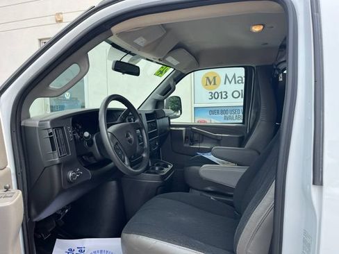 Used 2025 GMC Savana 2500 w/ Driver Convenience Package RWD image 9