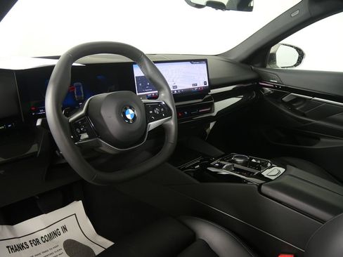 Certified 2025 BMW 530i image 13