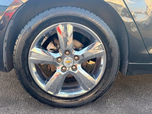 Used 2010 Chevrolet Malibu LT FWD image 27