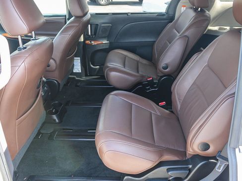 Used 2015 Toyota Sienna Limited Premium AWD/4WD image 19