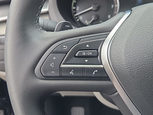 Used 2024 INFINITI QX50 Luxe AWD/4WD image 19