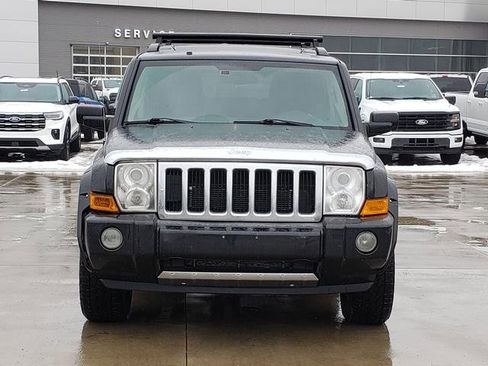 Used 2010 Jeep Commander Limited image 3