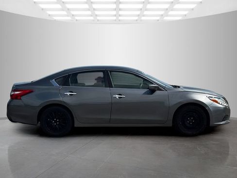 Used 2016 Nissan Altima 2.5 S w/ Power Driver Seat Package FWD image 8