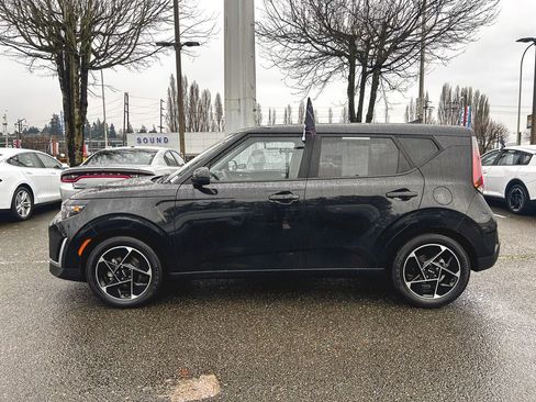 Certified 2023 Kia Soul EX image 5
