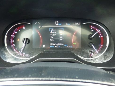 Used 2020 Toyota RAV4 Limited FWD image 31