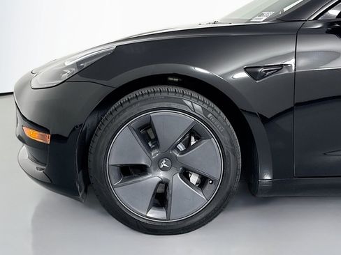 Used 2022 Tesla Model 3 RWD image 9