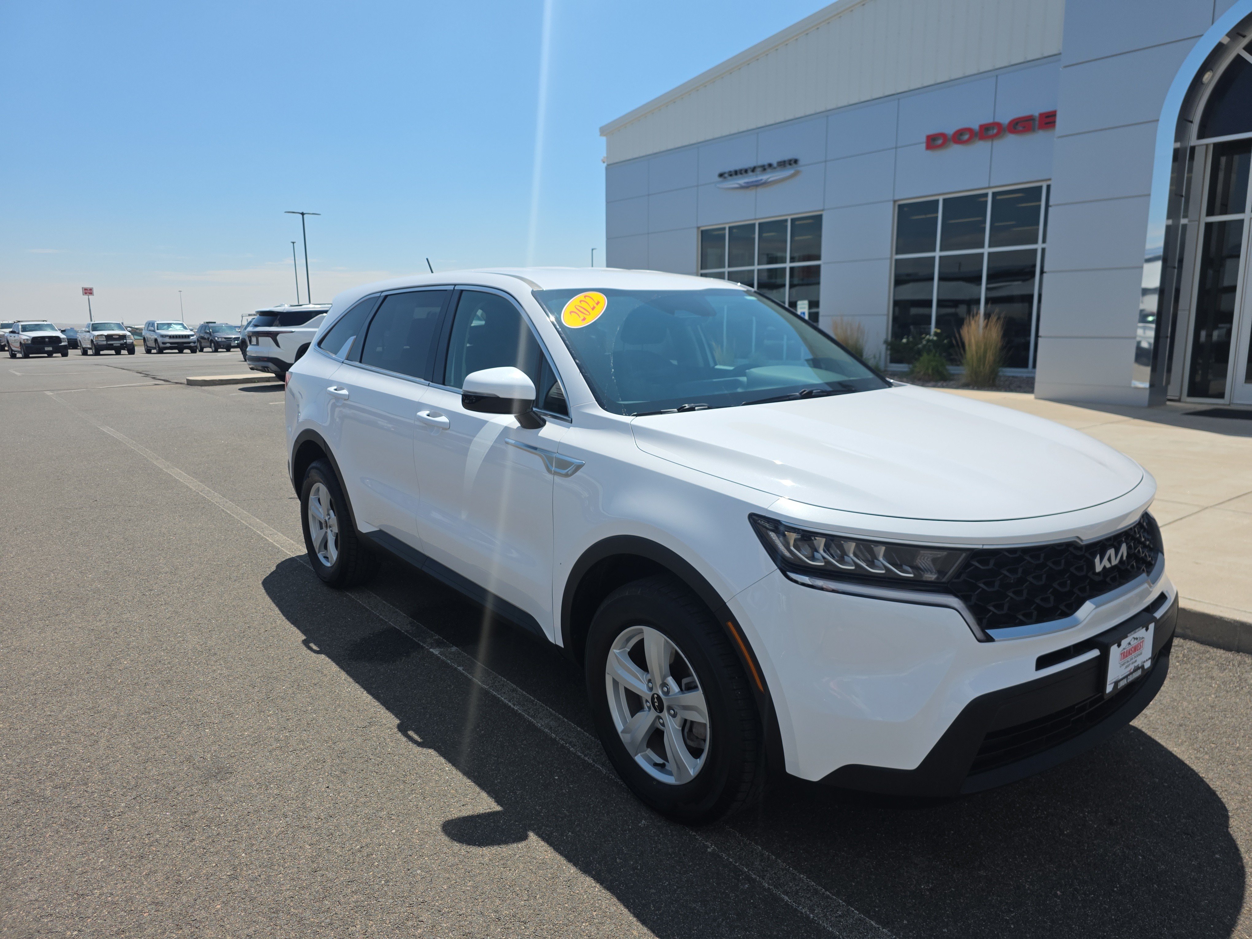 Used 2022 Kia Sorento LX AWD/4WD image 2