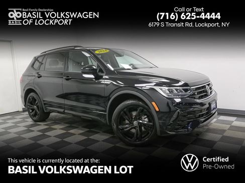 Used 2024 Volkswagen Tiguan SE R-Line AWD/4WD image 1