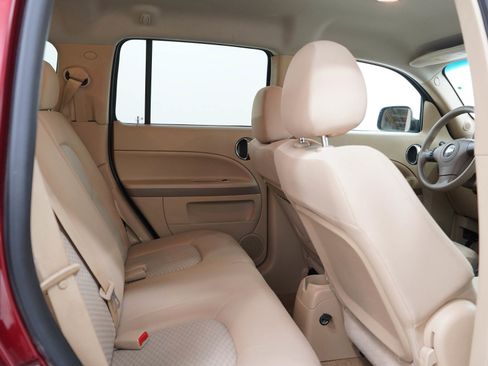 Used 2009 Chevrolet HHR LT FWD image 13