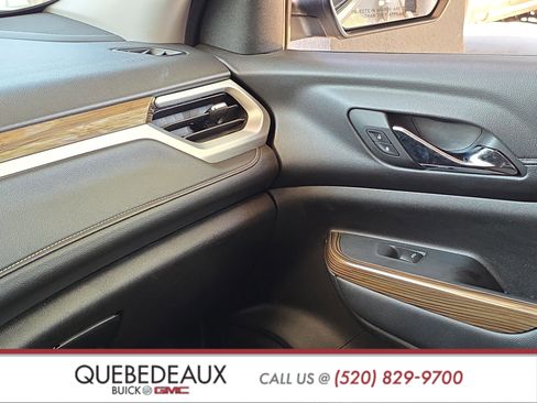 Used 2022 GMC Acadia SLE w/ Driver Convenience Package FWD image 20