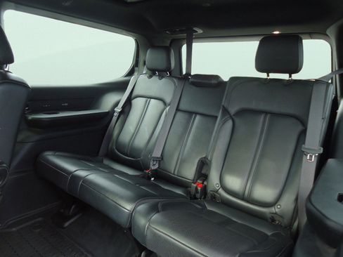 Used 2022 Jeep Wagoneer Series III w/ Premium Group I image 34