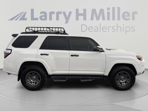 Used 2021 Toyota 4Runner Venture w/ Moonroof Package AWD/4WD image 6