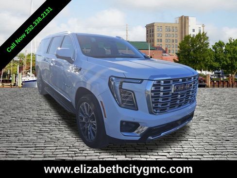 Used 2025 GMC Yukon XL Denali image 1