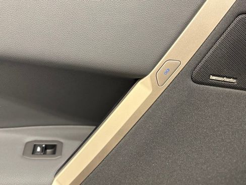 Used 2025 BMW iX xDrive50 w/ Sport Package image 22