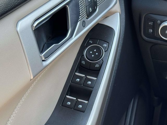 Used 2021 Ford Explorer Limited w/ Hybrid Equipment Group 310A AWD/4WD image 23