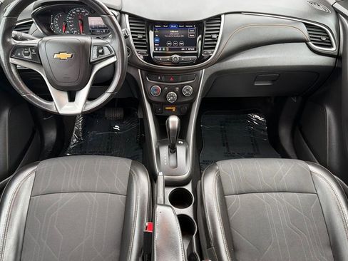Used 2021 Chevrolet Trax LT w/ Driver Confidence Package image 13