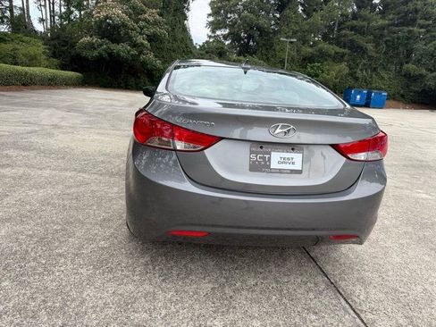 Used 2012 Hyundai Elantra GLS w/ Preferred Pkg 3 FWD image 11