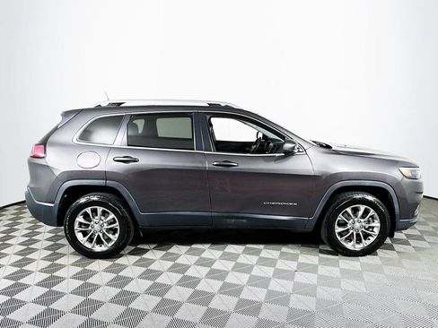 Used 2019 Jeep Cherokee Latitude Plus w/ Comfort/Convenience Group AWD/4WD image 8