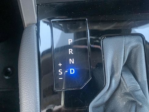 Used 2024 Toyota Tundra Limited image 25