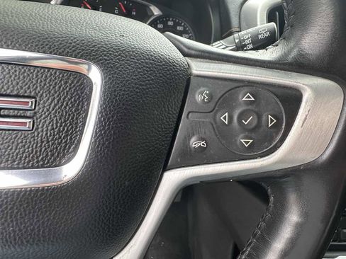 Used 2019 GMC Terrain SLE w/ Driver Convenience Package FWD image 16