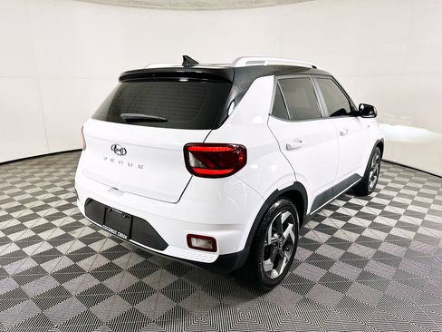 Used 2022 Hyundai Venue Limited w/ Cargo Package image 3