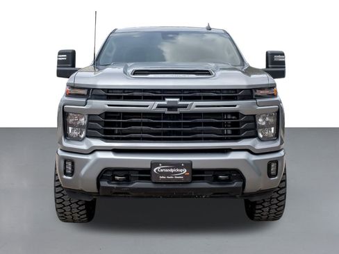 Used 2025 Chevrolet Silverado 2500 LT w/ Convenience Package image 3