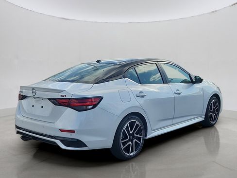 New 2025 Nissan Sentra SR image 2