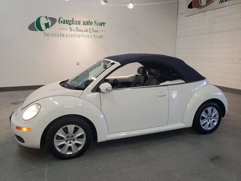 Used 2009 Volkswagen Beetle S FWD image 3