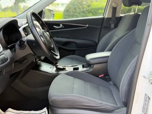 Used 2016 Kia Sorento FWD w/ LX Convenience Package image 10