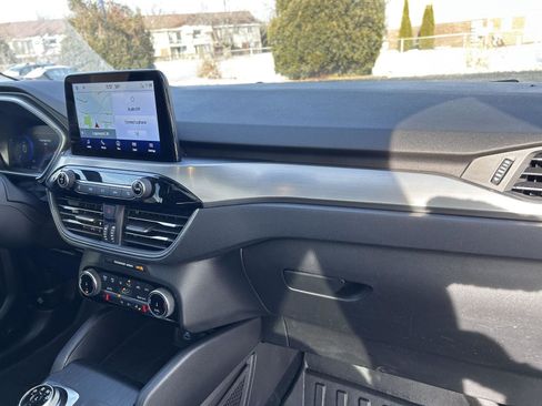 Used 2022 Ford Escape Titanium image 22