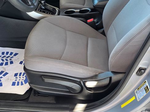 Used 2016 Hyundai Elantra SE w/ Option Group 02 FWD image 14