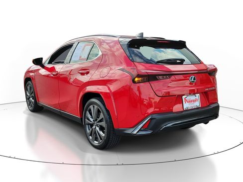Used 2023 Lexus UX 250h F Sport AWD/4WD image 3