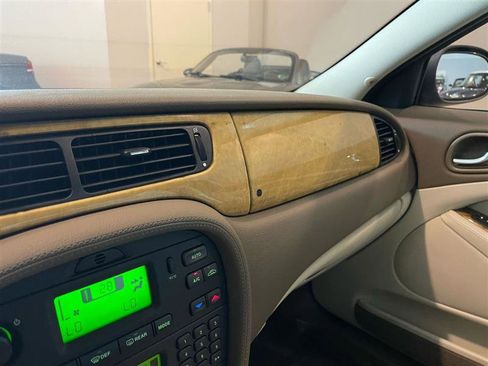 Used 2006 Jaguar S-TYPE 3.0 image 23