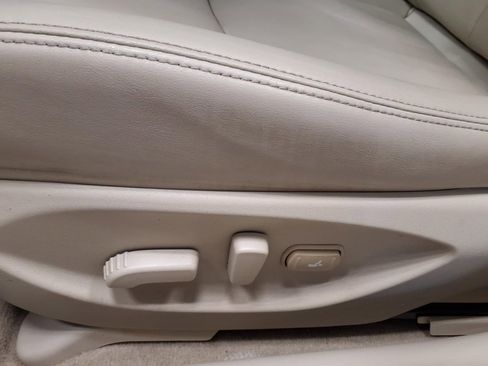 Used 2018 INFINITI Q50 Luxe w/ Essential Package (3.0T Luxe) image 18