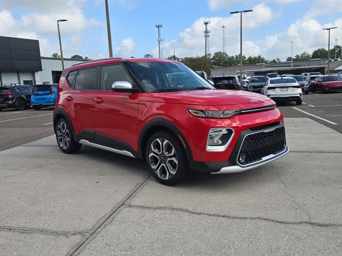 Certified 2022 Kia Soul X-Line FWD image 2