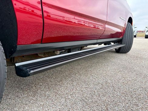 Used 2023 Chevrolet Suburban High Country w/ Premium Package image 4