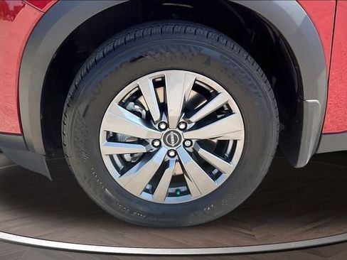 Certified 2026 Nissan Pathfinder SV AWD/4WD image 9