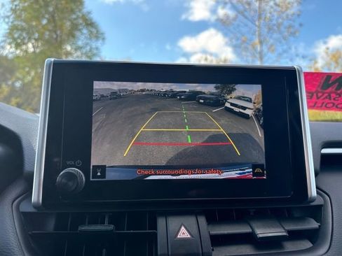 Used 2023 Toyota RAV4 AWD Hybrid image 33