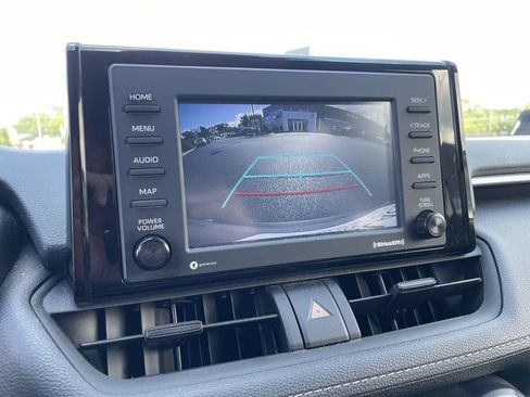Used 2021 Toyota RAV4 XLE w/ Convenience Package AWD/4WD image 15