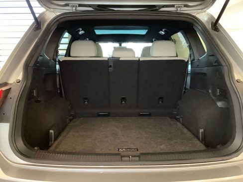 Used 2021 Volkswagen Tiguan SE R-Line image 30