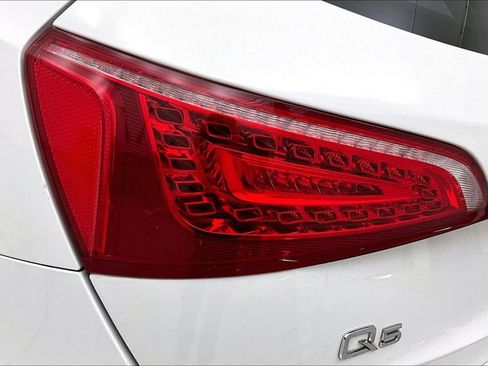 Used 2011 Audi Q5 2.0T Premium image 39