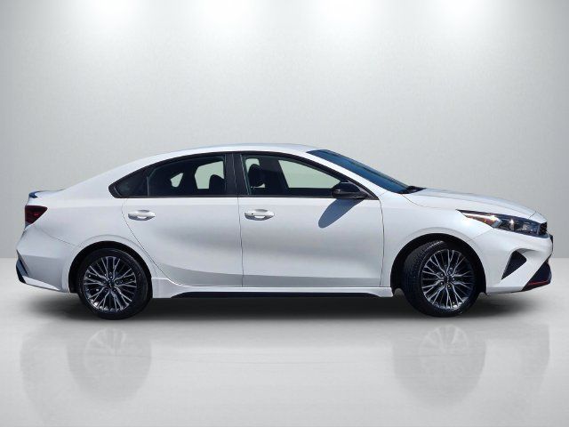 Used 2023 Kia Forte GT-Line w/ GT-Line Technology Package FWD image 3