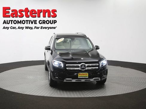 Used 2021 Mercedes-Benz GLB 250 4MATIC w/ Premium Package image 48