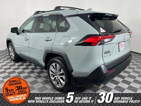 Used 2021 Toyota RAV4 XLE Premium AWD/4WD image 10