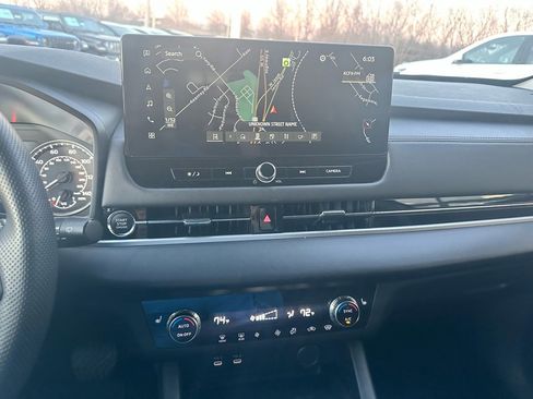 Used 2025 Mitsubishi Outlander SE image 20