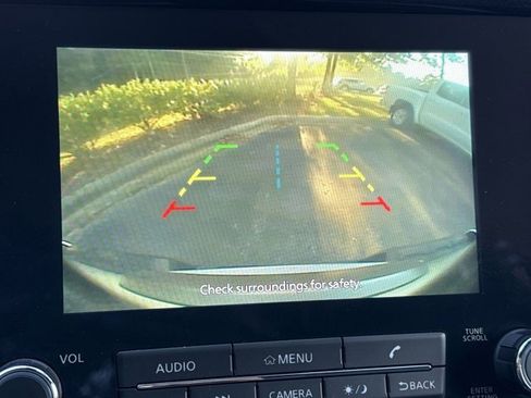 Used 2024 Nissan Frontier SL w/ Technology Package image 26