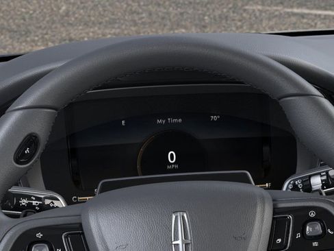 New 2026 Lincoln Corsair Premiere image 13