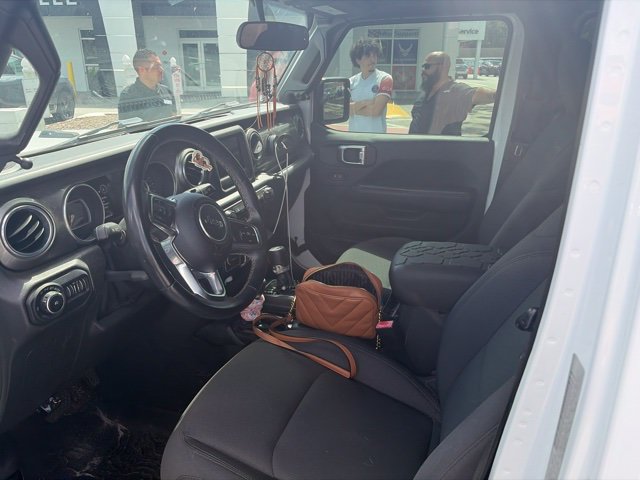 Used 2019 Jeep Wrangler Unlimited Sahara w/ Safety Group AWD/4WD image 6