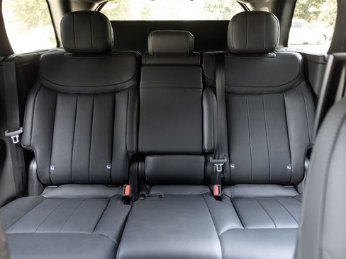 Used 2025 Land Rover Range Rover SE AWD/4WD image 27
